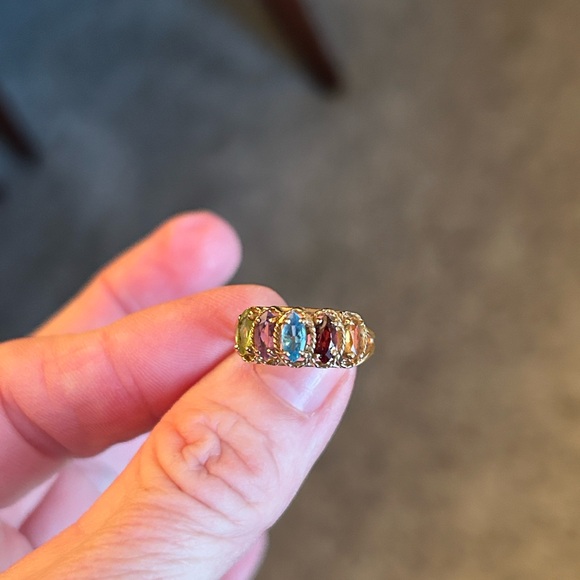 Genuine Peridot, Amethyst, Citrine,Topaz and Garnet in 10k gold ring - Picture 16 of 16